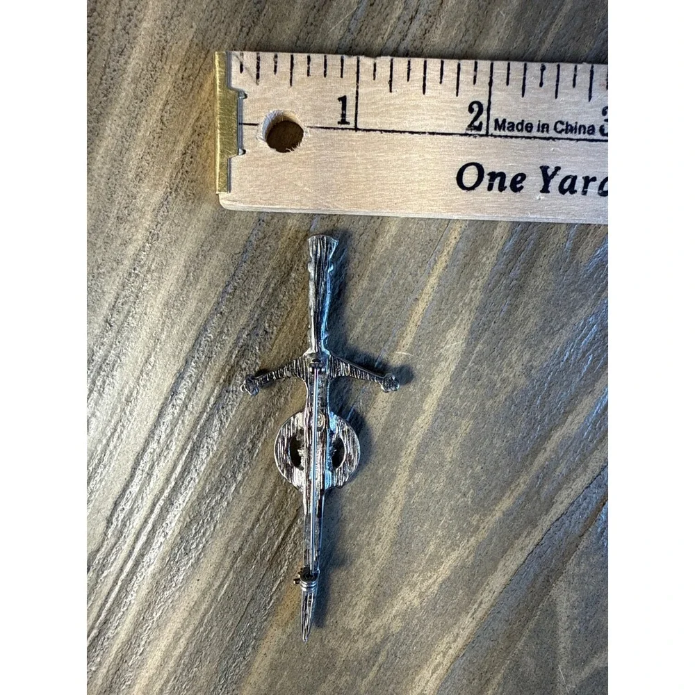 Vintage Scottish Clan Crest Sword Kilt Pin Silver Tone Fair Celtic Knot
